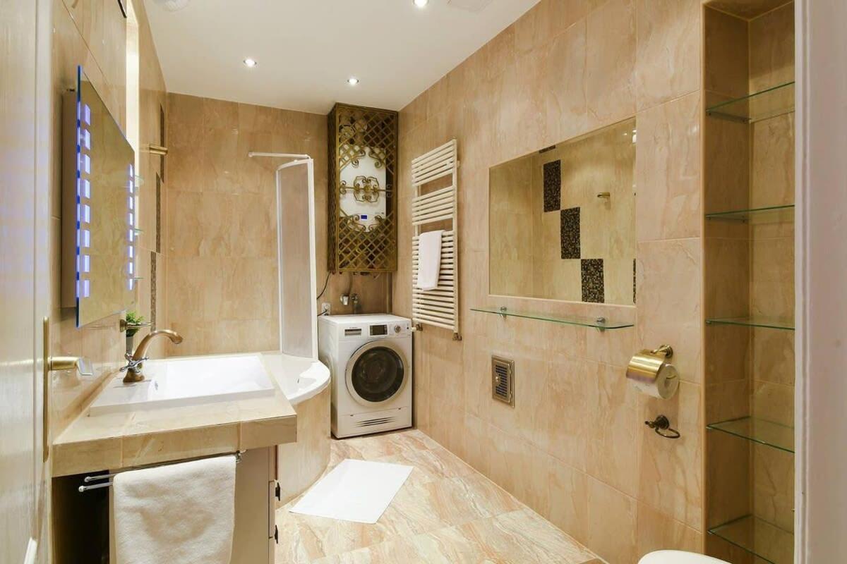 Very Central Very Spacious New Home บูดาเปสต์ ภายนอก รูปภาพ