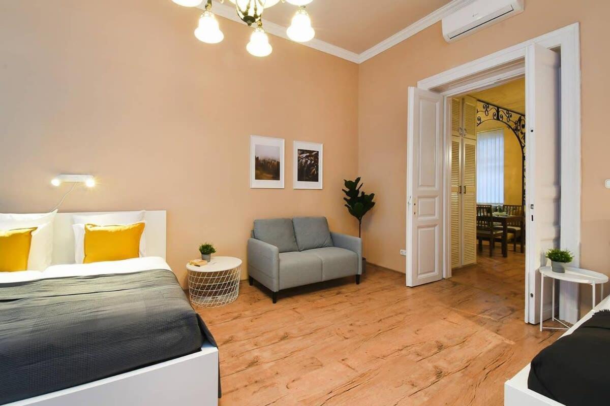Very Central Very Spacious New Home บูดาเปสต์ ภายนอก รูปภาพ