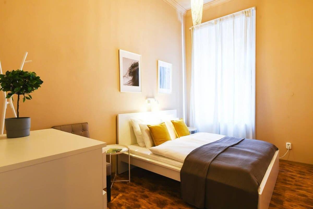 Very Central Very Spacious New Home บูดาเปสต์ ภายนอก รูปภาพ