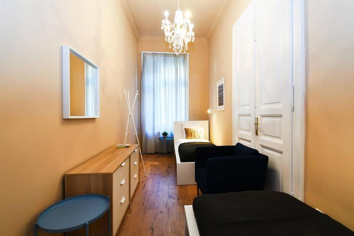 Very Central Very Spacious New Home บูดาเปสต์ ภายนอก รูปภาพ