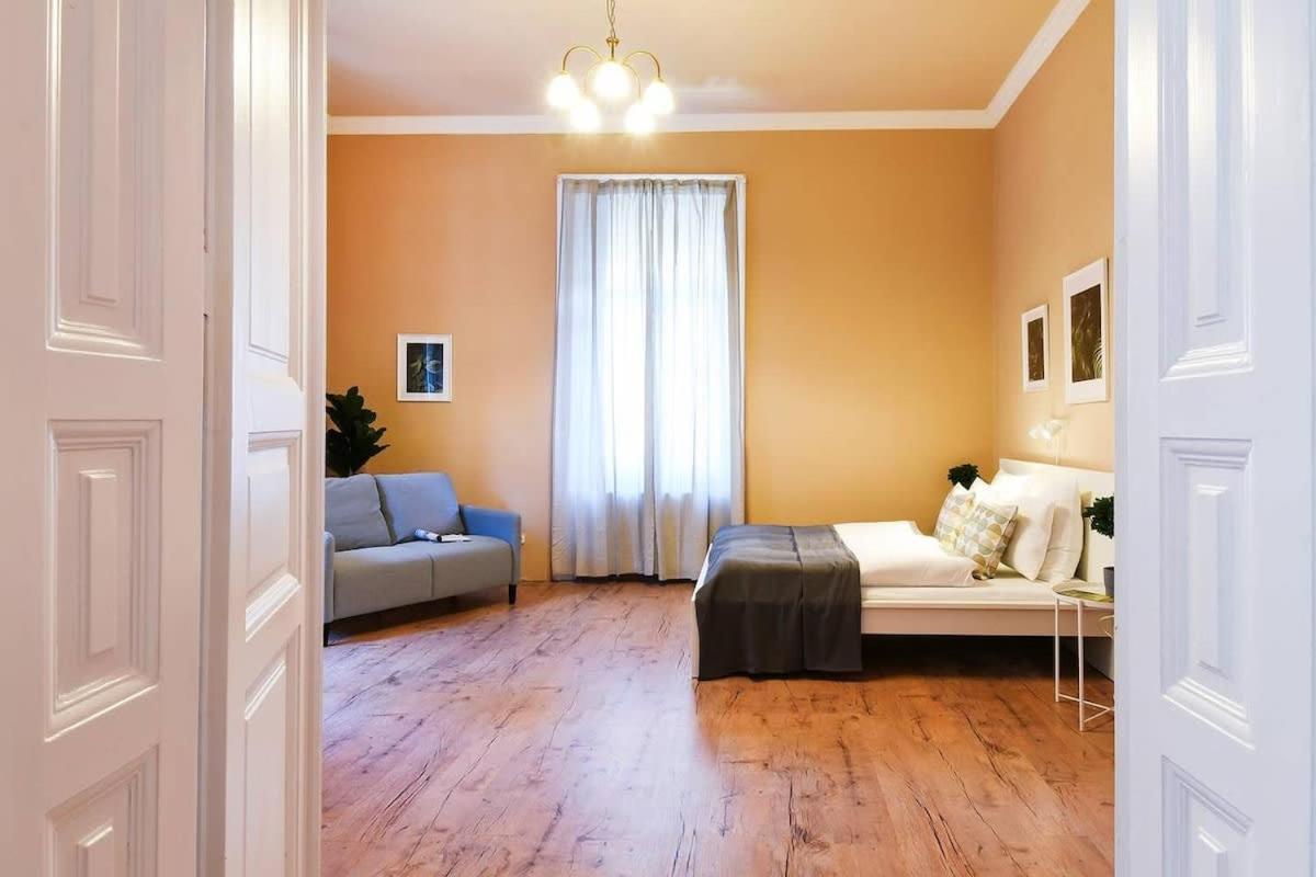 Very Central Very Spacious New Home บูดาเปสต์ ภายนอก รูปภาพ