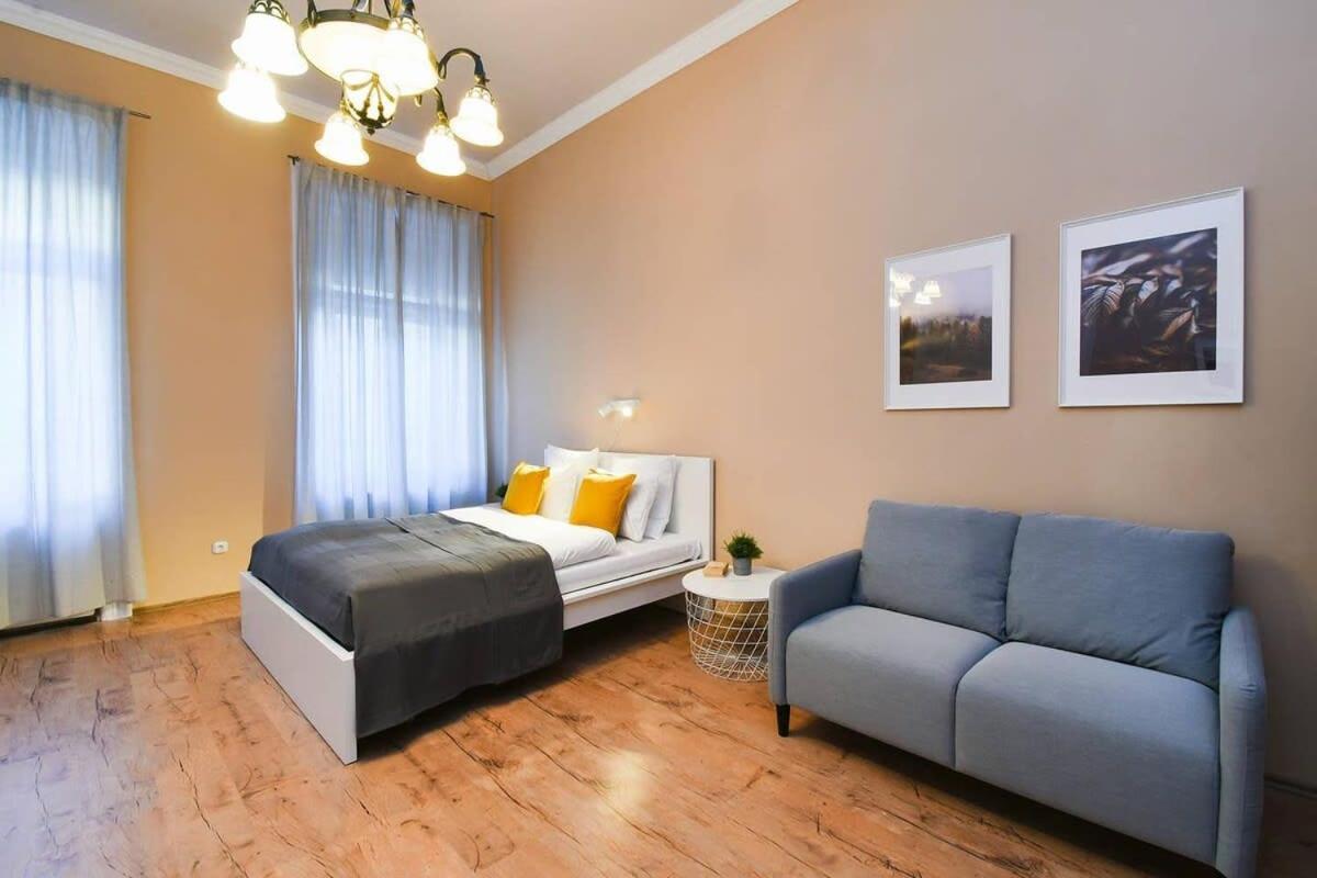 Very Central Very Spacious New Home บูดาเปสต์ ภายนอก รูปภาพ